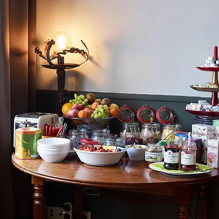 # Het Pauwennest 登博斯