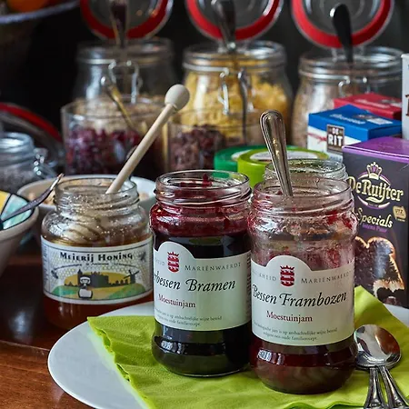 Casa de hóspedes # Het Pauwennest 4*