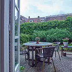 # Het Pauwennest